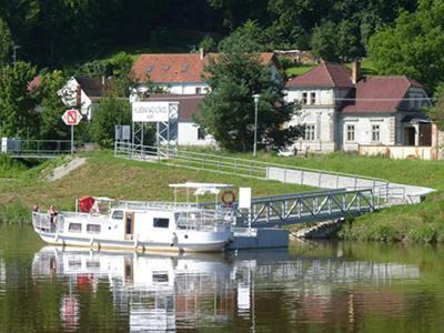 Zavis Z Falkenstejna Hluboká nad Vltavou エクステリア 写真